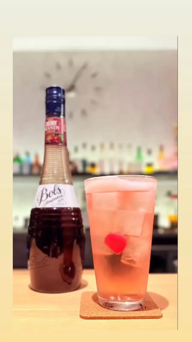 カクテル飲み放題をご堪能ください♪